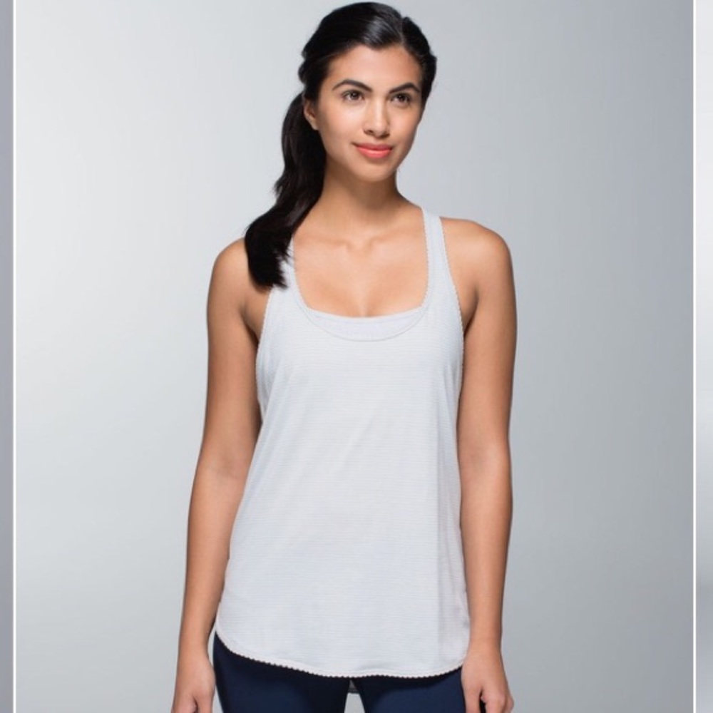 Lululemon 105F Singlet White Gray Stripe Scallop